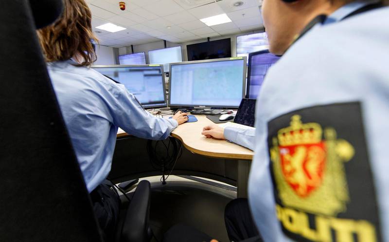 SKI, Norway 20161025.
Politiet i arbeid. Operasjonssentralen til politiet.
Modellklarert til redaksjonell bruk.
Foto: Gorm Kallestad / NTB scanpix