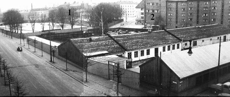 Utsikt fra Alf Folmers barndomshjem i Københavngata 11. Skura måtte vike da høyblokka til Bergene ble oppført i 1967, nå Anker Apartments. I bakgrunnen Dælenenga idrettsplass og Grünerløkka Folkets Hus.
