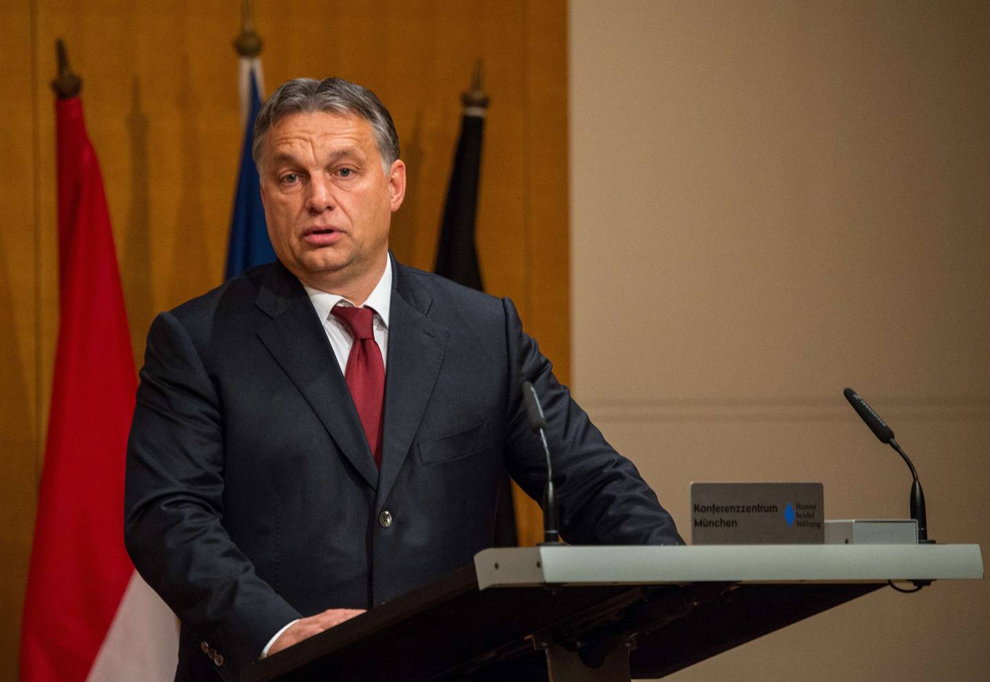 Statsminister Viktor Orbán strammer inn velferdsordningene. FOTO: NTB SCANPIX