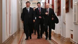 Xi og Putin møttes i over fire timer – samtalene fortsetter tirsdag
