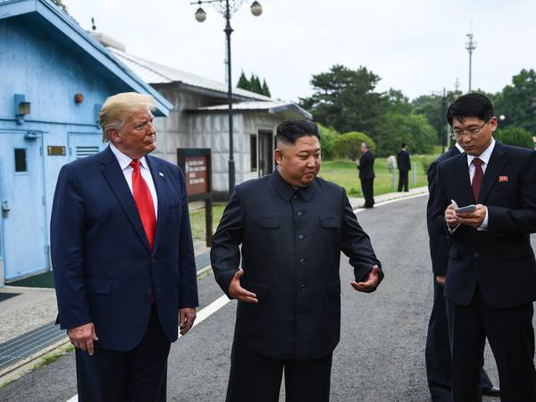 Trump møtte Kim på grensa mellom Sør- og Nord-Korea