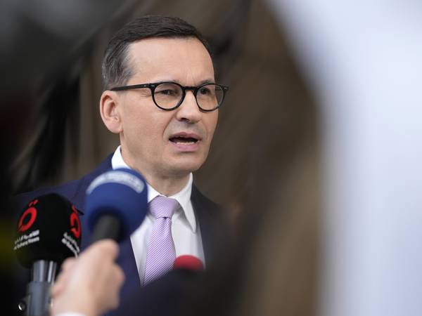 Derfor slutter Polen å sende våpen til Ukraina: – Må ses i lys av valget