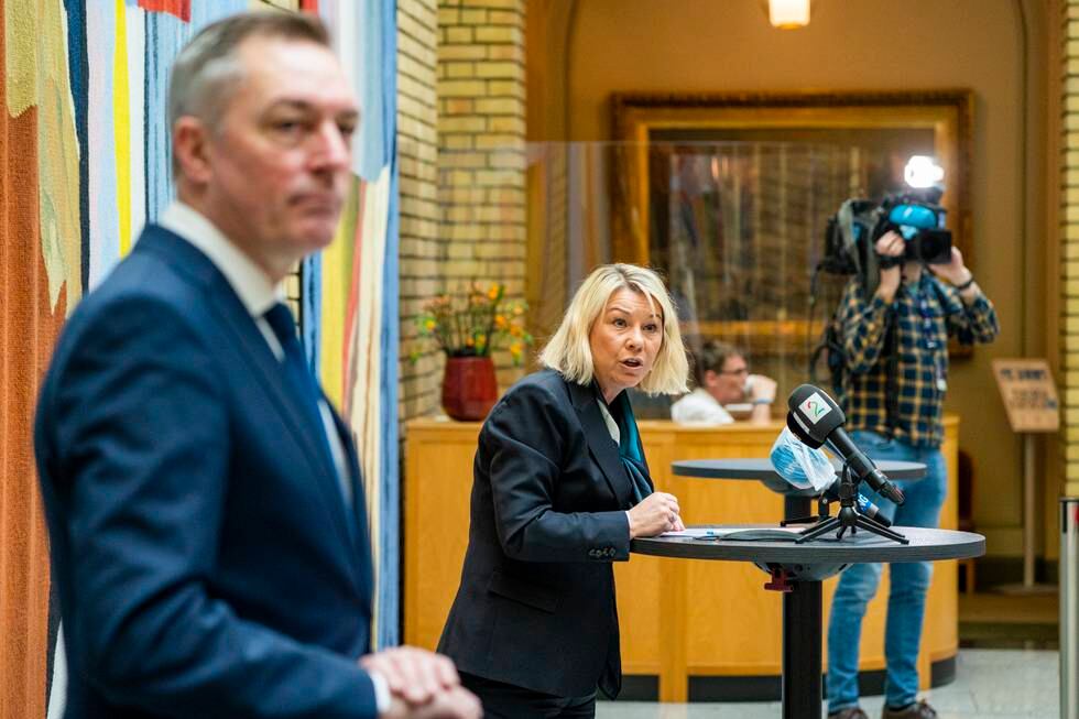 Justis- og beredskapsminister Monica Mæland (H) og forsvarsminister Frank Bakke-Jensen (H) på Stortinget.