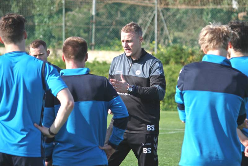 Bengt Sæternes og Sandnes Ulf spiller i dag sin første treningskamp på La Manga, mot Mjøndalen. Foto: Morten Wiik Larsen.