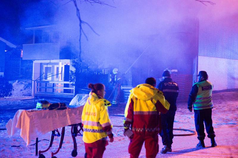 Én person omkom etter husbrannen på Jeløy. I tillegg omkom en hund.