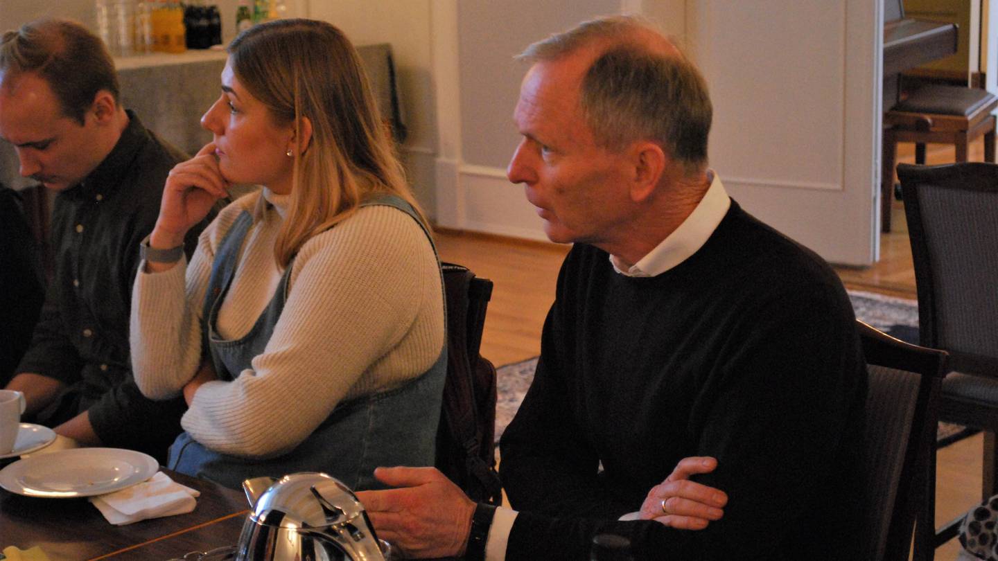 Gruppelederne Hannah Berg (Rødt) og Truls Velgaard (Høyre) mener møtet med byggmesterbedriftene var tankevekkende.