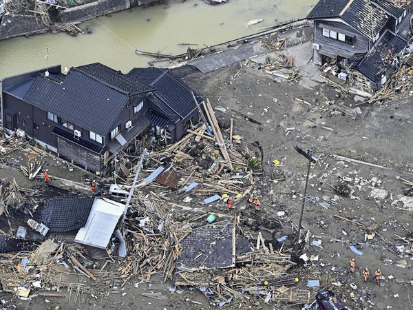 Dødstallet stiger etter jordskjelvet i Japan