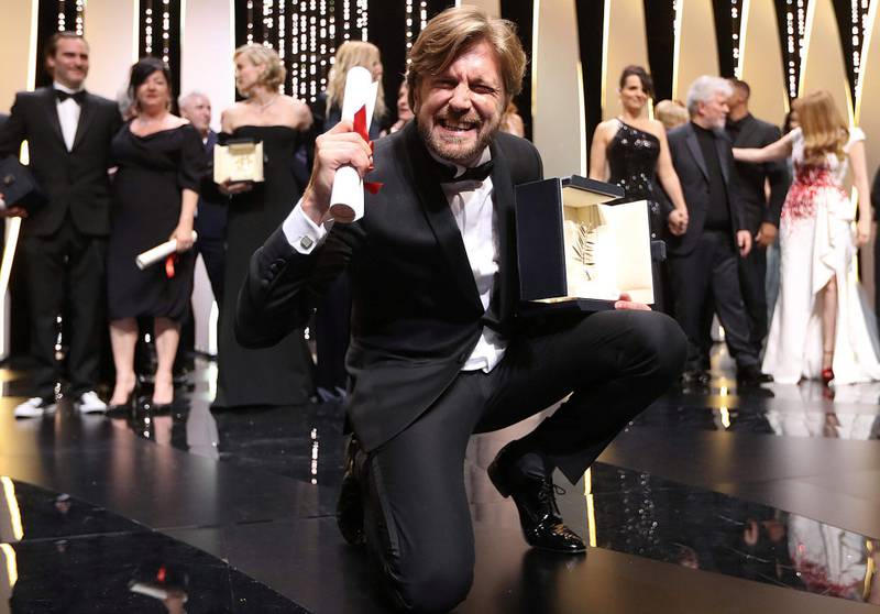 Årets gullpalmevinner Ruben Östlund er ikke som andre filmskapere, og ikke skjuler han gleden og begeistringen over juryens valg heller. 