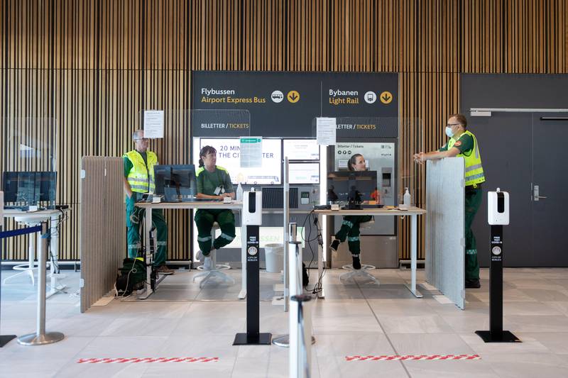 Bergen 20200809. 
En ny teststasjon for COVID-19 ble søndag åpnet på Bergen lufthavn Flesland. Dette er den første teststasjon av sitt slag ved en norsk lufthavn.
Foto: Eivind Senneset / NTB