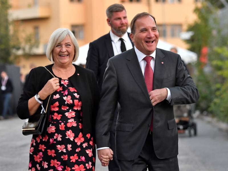 Swedish Prime Minister Stefan Lofven and his wife Ulla Lofven arrive at the Social Democratic Party's election wake in Stockholm, Sweden September 9, 2018.  TT News Agency/Jonas Ekstromer/via REUTERS      ATTENTION EDITORS - THIS IMAGE WAS PROVIDED BY A THIRD PARTY. SWEDEN OUT. NO COMMERCIAL OR EDITORIAL SALES IN SWEDEN.