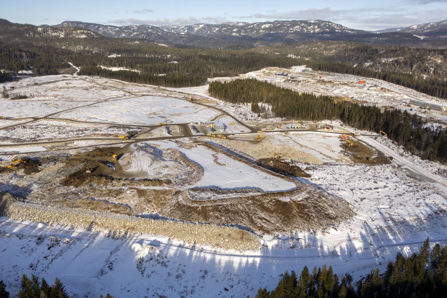 Nedbyggingen av natur fortsetter for fullt, blant annet i Skien i Telemark. I dette området som inntil ganske nylig var dekket av skog, skal Googles nye datasenter stå klart i 2026.