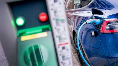 Vedum avlyser ny elbil-avgift