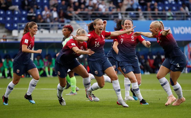 Soccer Football - Women's World Cup - Group A - Norway v Nigeria - Stade Auguste-Delaune, Reims, France - June 8, 2019  Norway's Guro Reiten celebrates scoring their first goal with team mates   REUTERS/Christian Hartmann