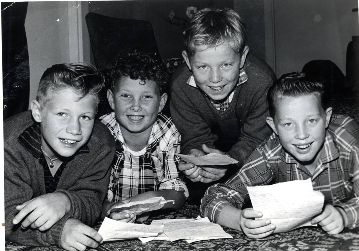 De fire 12-åringene i The Swing Blue Junior Band fikk etterhvert haugevis med fanbrev. Fra venstre Tore Haugland, Eivind Dahl, Bjørn Enersen og Terje Olsson.