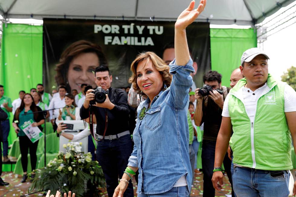 VALG: Etter søndagens presidentvalg i Guatemala ser Sandra Torres ut til å ha fått flest stemmer, men bare 30 prosent har stemt. Men det er ikke sikkert hun vinner. Hun vil møte Alejandro Giammattei i andre valgomgang i august.   FOTO: LUIS ECHEVERRIA/NTB SCANPIX