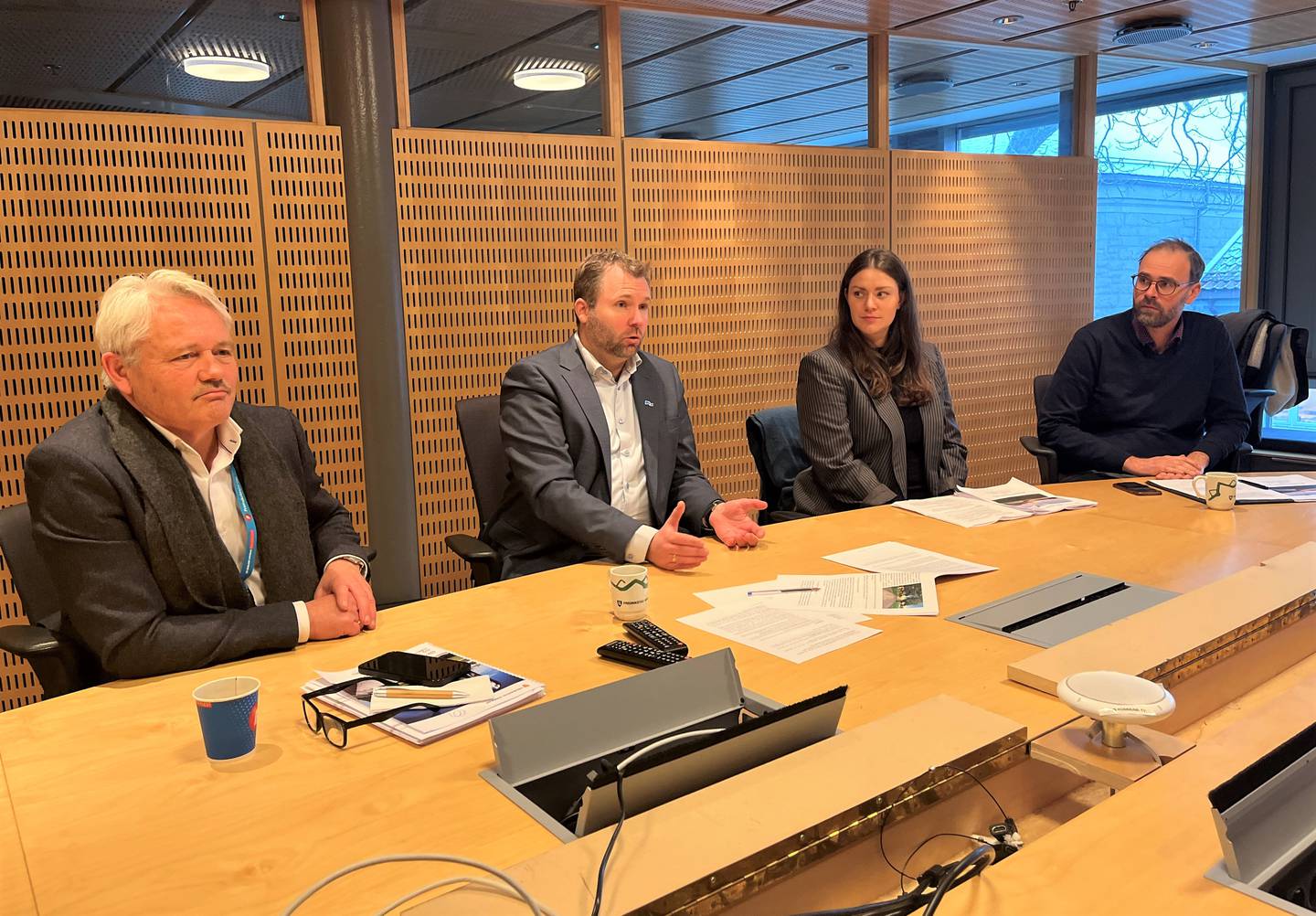 De fire opposisjonspartiene leverte tirsdag et felles alternativt budsjettforslag, her ved fra venstre Bjørnar Laabak (Frp), Arne Sekkelsten (H), Anna Egeberg Krogh (KrF) og Trond Svandal (V).