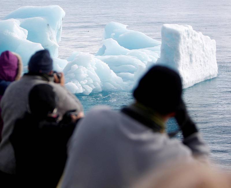 Svalbard 2008: Isen smelter i nordområdene, men turistene strømmer på som aldri før. Øko-turisme er en ny trend.