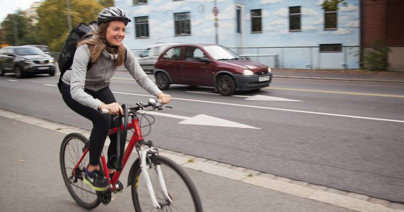 Prosjektleder Emily Robertson tror Norge står foran et veiskille i sykkelbruken. FOTO: TINE BERGE/SYKLE TIL JOBBEN