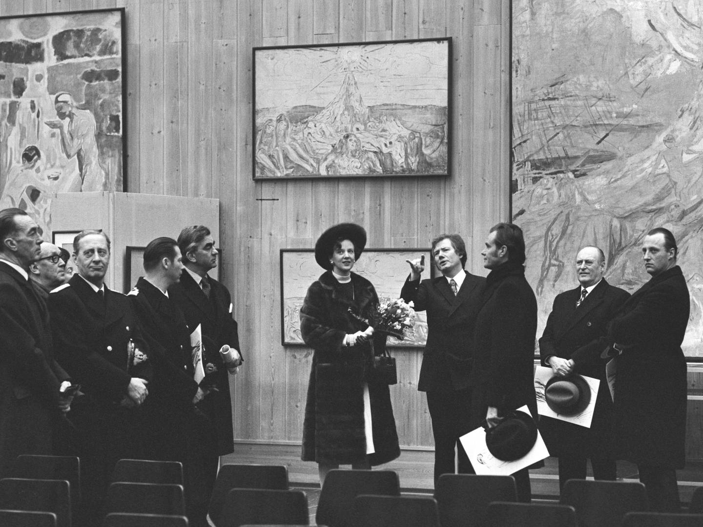 Munchmuseet i 1973.  Dronning Margrethe av Danmark og familien på 3 dagers offisielt besøk i Oslo. Omvisning på Munchmuseet sammen med kong Olav og kronprins Harald.