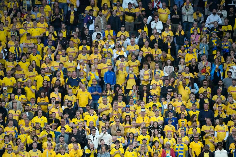 Sveriges kvinnelandslag ser ut til å sette ny publikumsrekord i svensk kvinnefotball i tirsdagens treningskamp mot Brasil. Foto: Ole Berg-Rusten / NTB