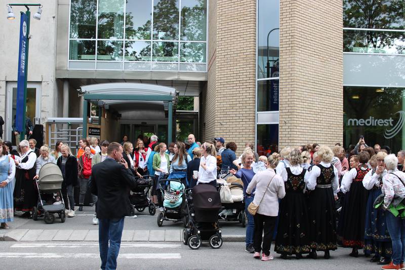 Bunadsgeriljaen har nå hele 94.000 medlemmer på Facebook. Tirsdag stod de bak demonstrasjonen mot nedleggelse av ABC-klinikken ved Ullevål sykehus.