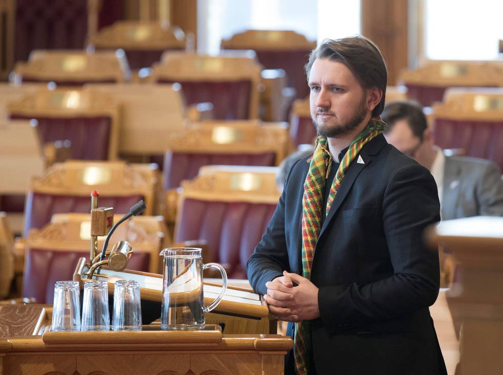 Oslo  20180321.
Freddy Øvstegård (Sv) i  spørretimen på Stortinget onsdag.	

Foto: Vidar Ruud / NTB scanpix