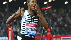 Kipyegon satte ny verdensrekord på 1500 meter i Firenze – 3.49,11