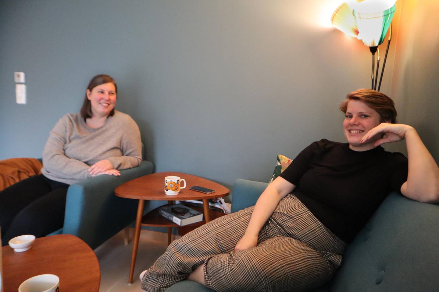 Monica Ulriksen Wang (til venstre) og Kristin Viko Gaupset (til høyre) er akkurat slike innflyttere Drammen vil ha: unge, moderne og høyt utdannede.