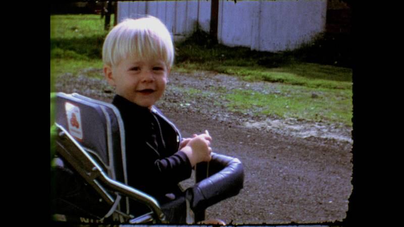 Kurt Cobain som barn, fra en av utallige filmer familien spilte inn fra barneårene. FOTO: CINEMATEKET