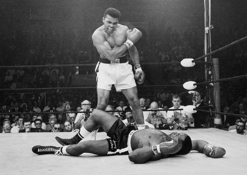 Muhammad Ali har beseiret Sonny Liston i 1965 og er verdens beste bokser.
