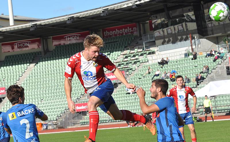 August Tuastad Randers stanger inn 1-0 for Lyn mot Stabæk 2.