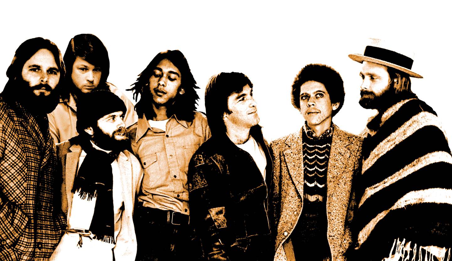 Et nytt Beach Boys i 1972: Carl Wilson, Brian Wilson, Al Jardine, Ricky Fataar, Dennis Wilson, Blondie Chaplin og Mike Love.