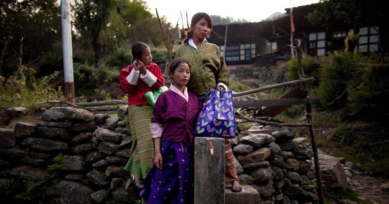 KUN KVALITET: Først i 2002 ble Haadalen i Bhutan åpnet for turister, som betaler en solid sum for besøk. alle  