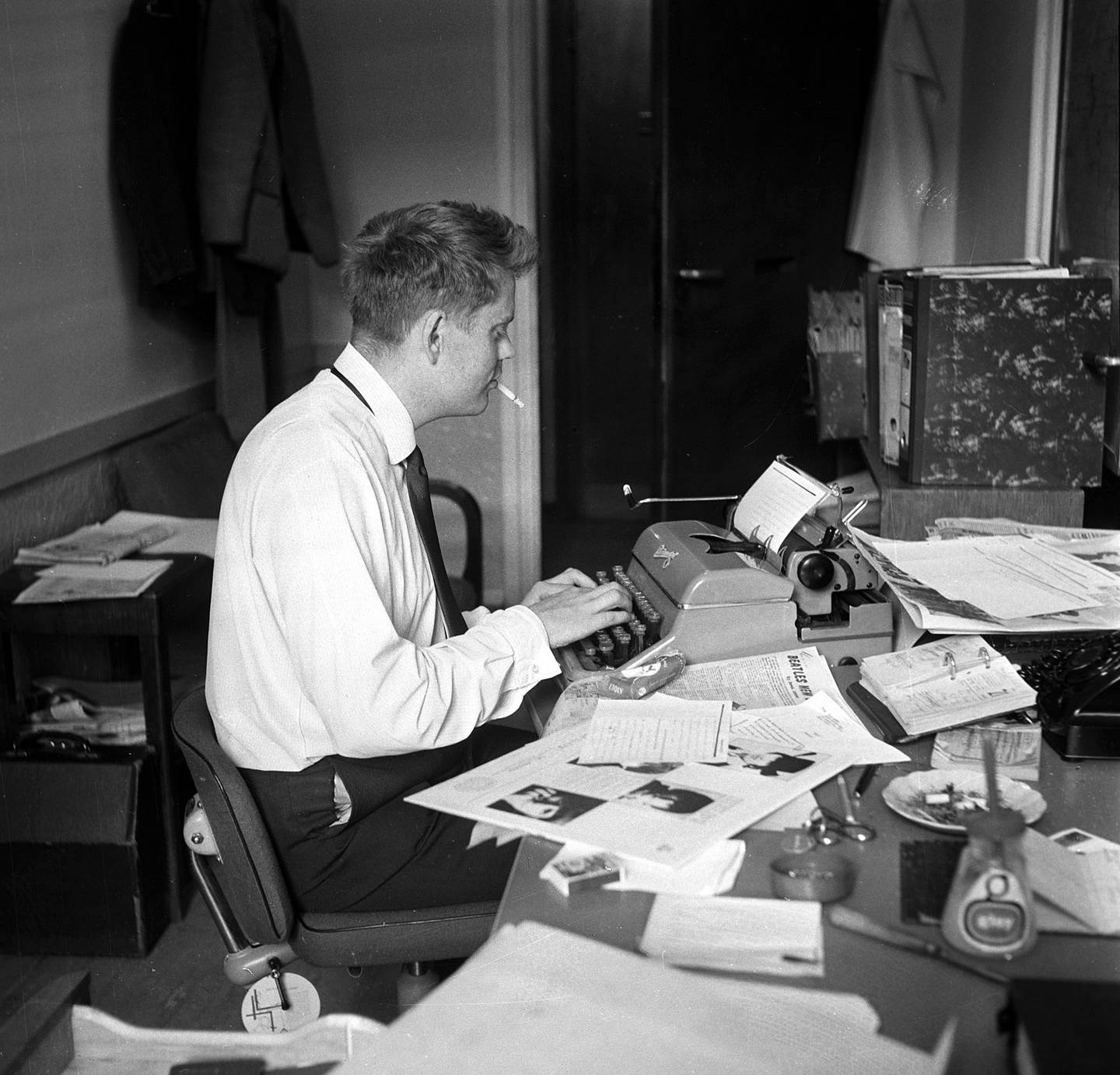 Erik Heyerdahl på sitt kontor i Arbeiderbladet i 1965.