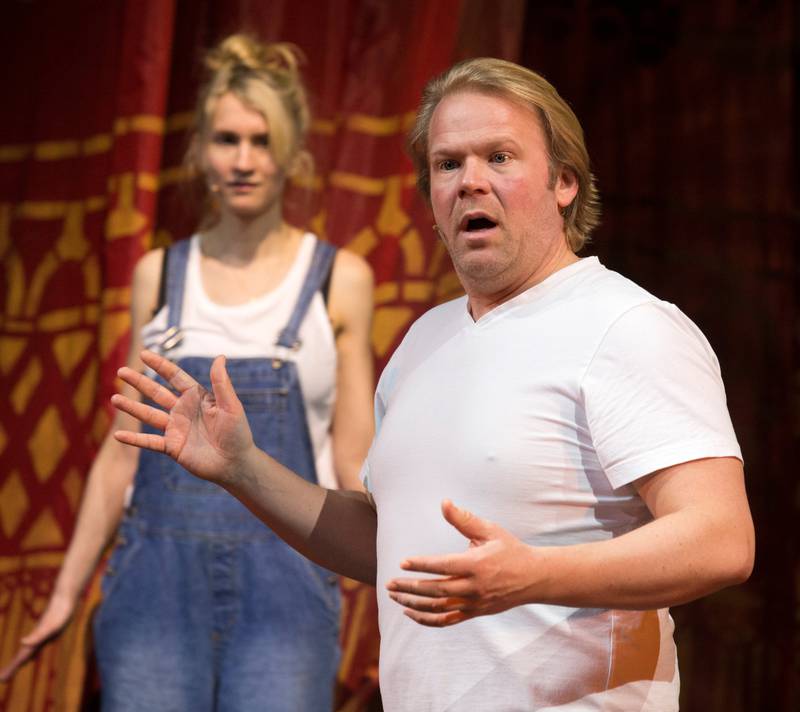 Anders Baasmo Christiansen og Birgitte Larsen i «Don Juan», som har premiere fredag. FOTO: NTB SCANPIX