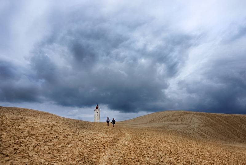 Råberg vandremile er en enorm sanddyne som flytter seg 10-15 meter i året.