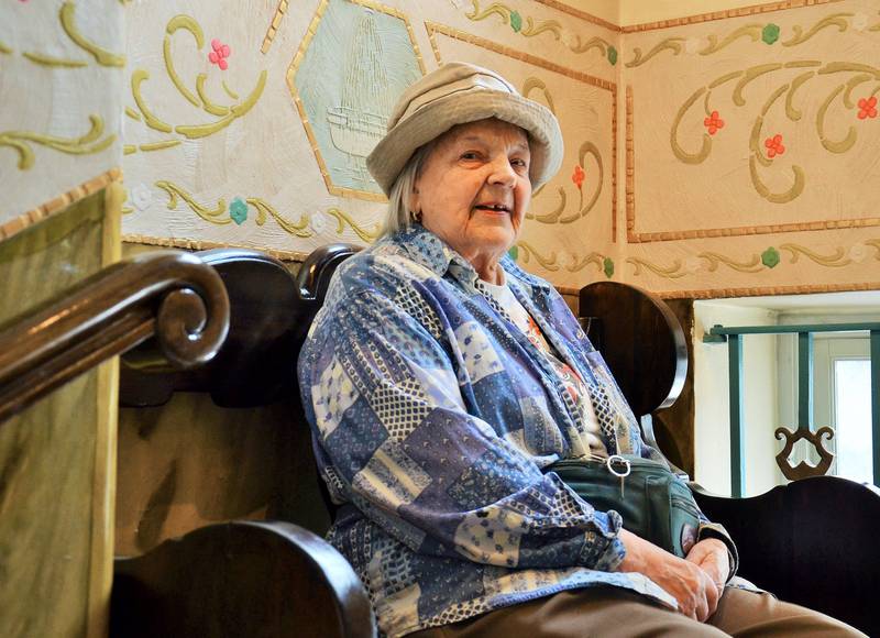 Erna Matsson var bare 23 år da Milorg rekrutterte henne til å telefonavlytte nazister i Drammen. Nå er hun 93 og husker godt hvor redd hun var. FOTO: SILJE S. SKIPHAMN