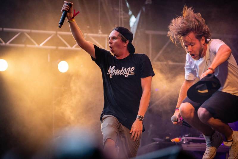 Stavangers legendariske hiphop-duo Tore Pang og Wayne Jenzky i Kriminell Kunst, var en sikker scenesuksess på Mablis. Foto: Marius Vervik