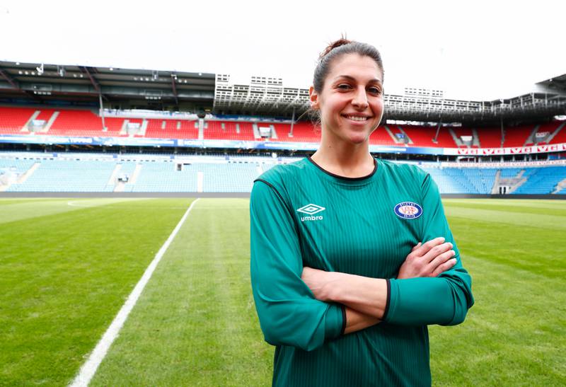 VIF-keeper Jenny Betos har spilt fotball over hele verden. I mars kom hun til Norge for første gang.