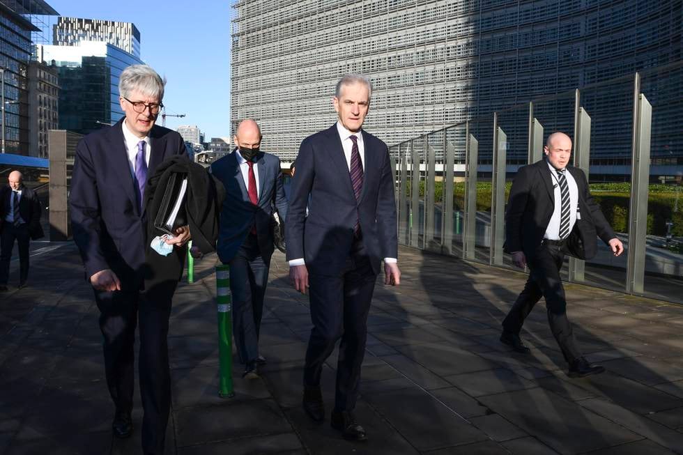 Statsminister Jonas Gahr Støre under et  besøk i  år i Brüssel, for møter med EU-toppene. Her er han utenfor EU-kommisjonens hovedkvarter.