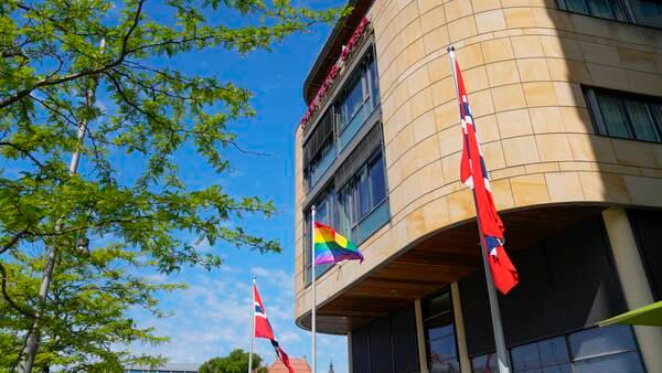 Thon Hotels snur etter prideflaggnekt