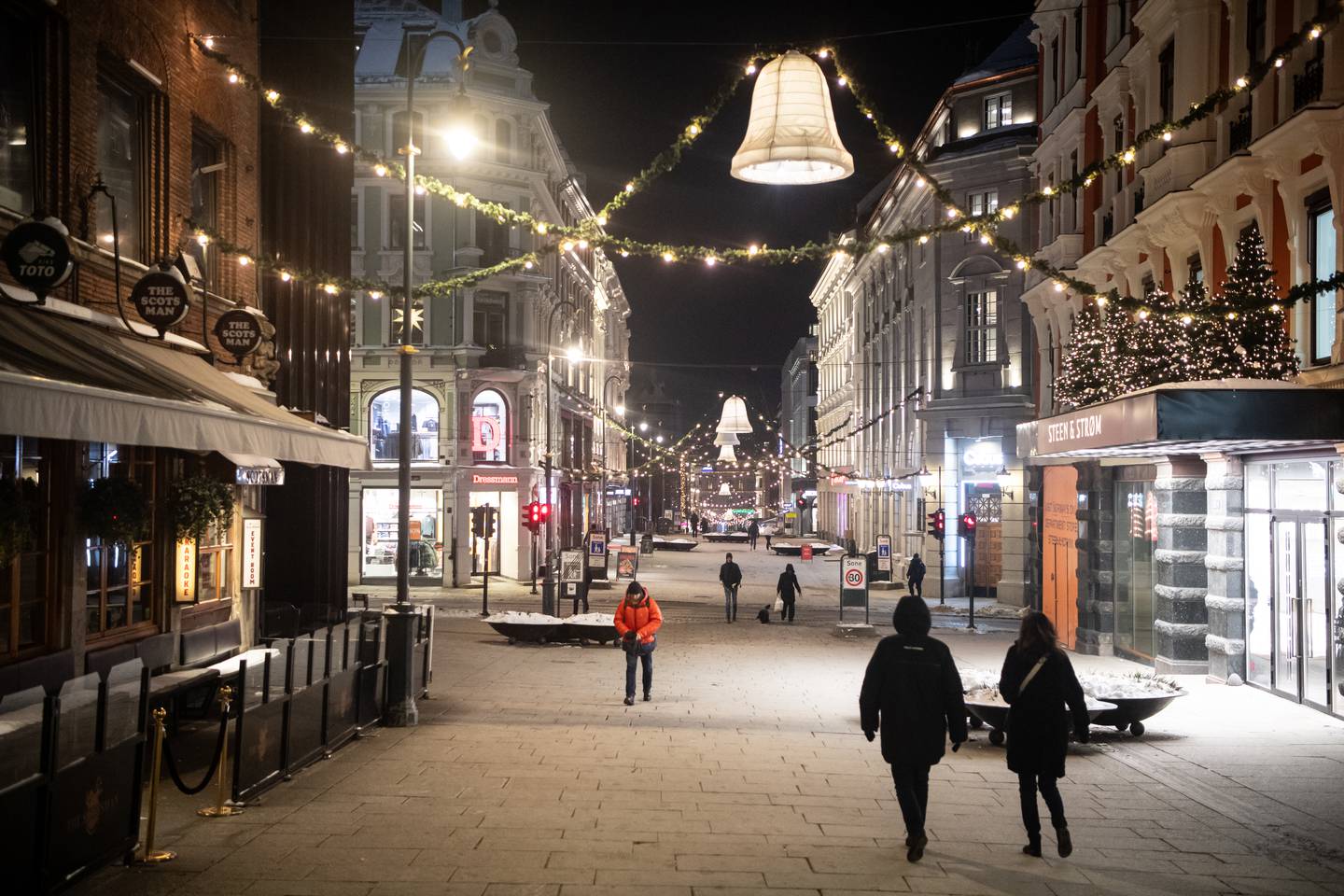 Det var merkbart færre folk ute i Oslos gater fredag kveld, da sprengkulda slo til. 
Foto: Annika Byrde / NTB