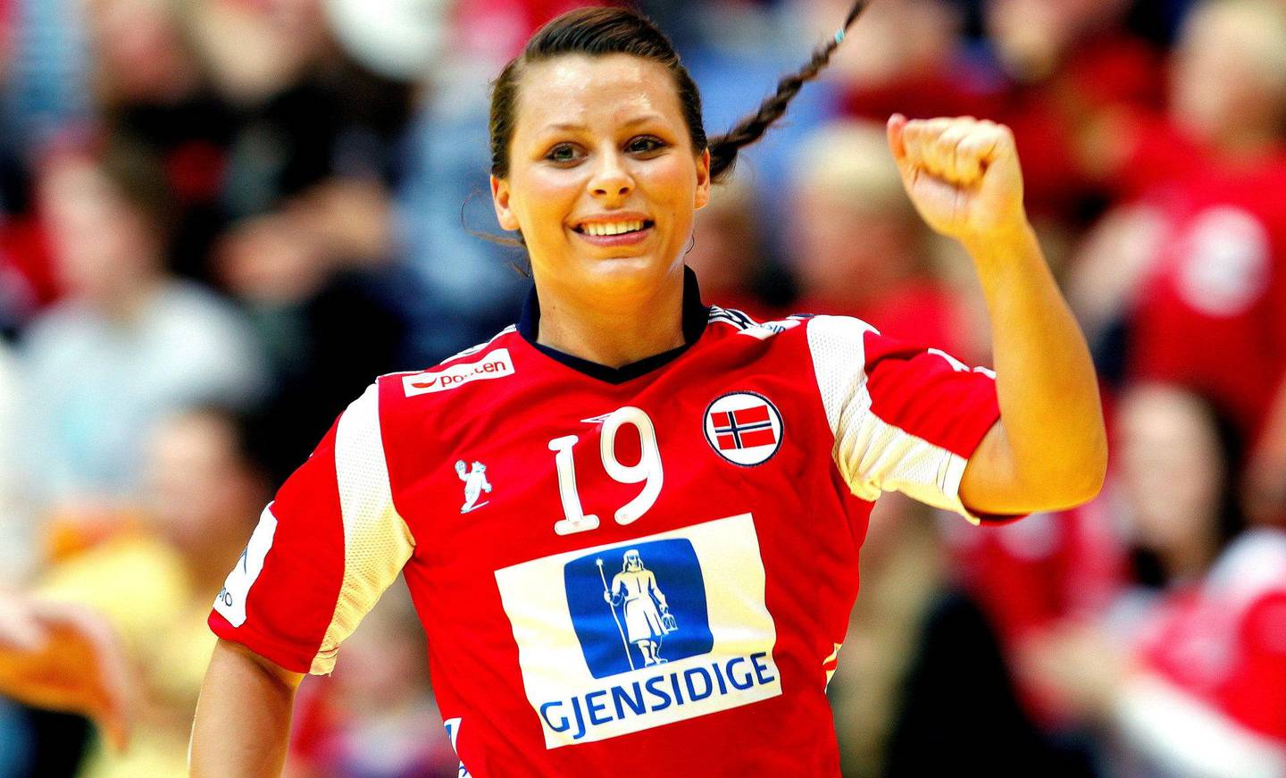 Den gang da. Nora Mørk i aksjon i 2010-EM, som gikk i Norge og Danmark. Norge slo Sverige i finalen. Foto: NTB