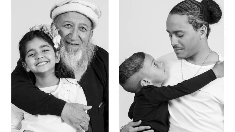 Imam Mehboob Ur-Rehman med barnebarn. (t.v) og Fra den nye bilbeltekampanjen som retter seg mot innvandrere. Fotojournalist og kunstner Iffit Qureshi har laget kampanjen sammen med Vegvesenet. 