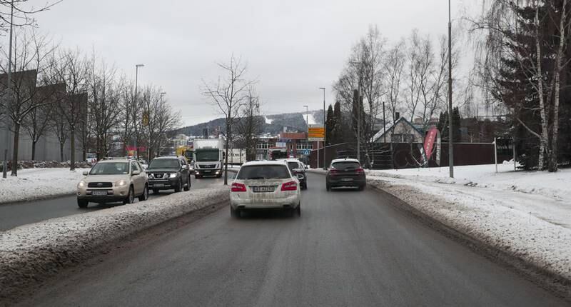 I Ytre Ringvei må det plasseres en bomstasjon mellom Sigrid Undsets vei og atkomsten til Alna senter. Det foreslås å plassere bomstasjon i Ytre Ringvei (IR39) øst for rundkjøring ved Alna senter.