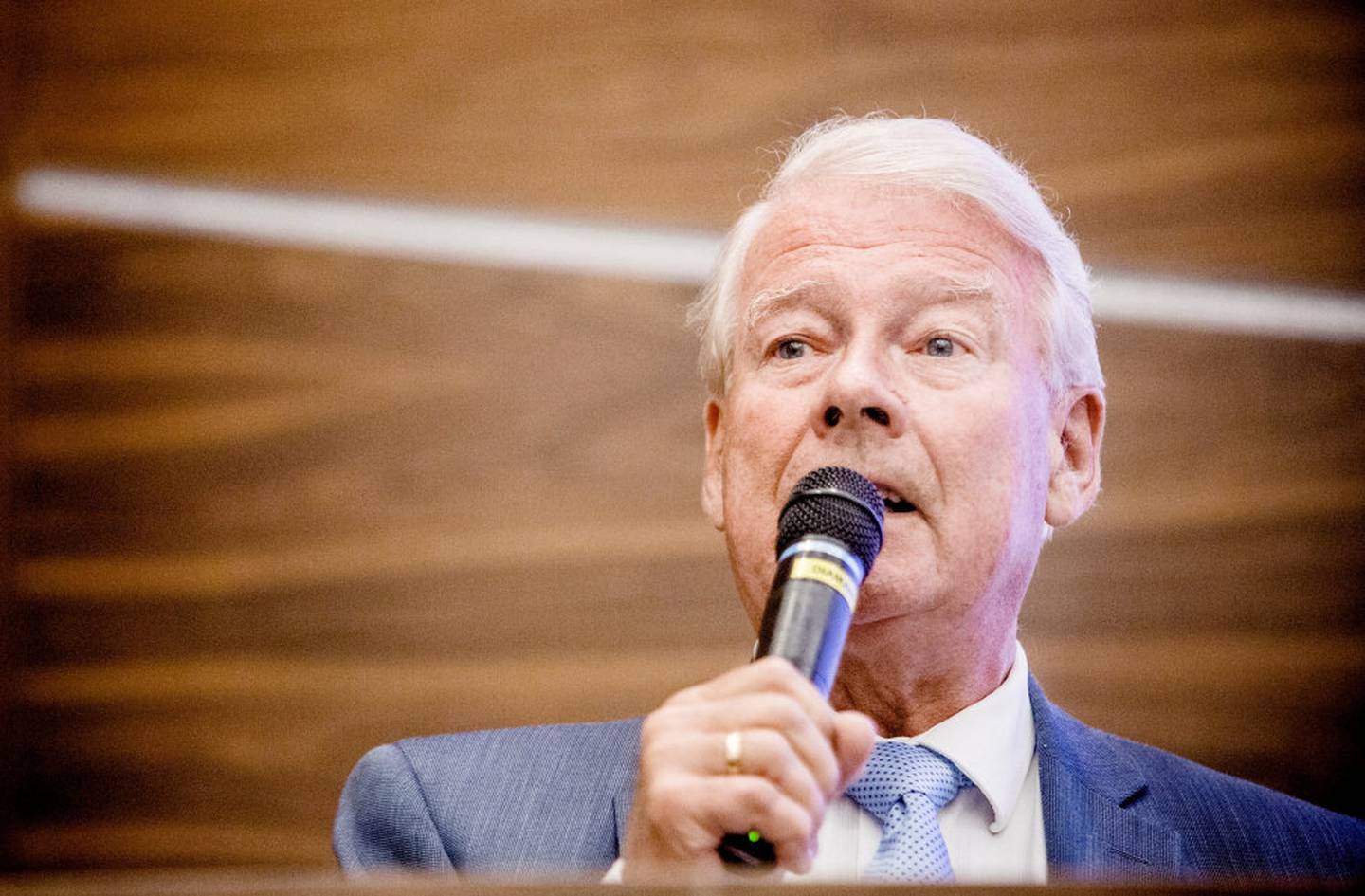 Carl I. Hagen mener Venstre må droppe «klimahysteriet sitt» hvis de skal regjere med Frp.