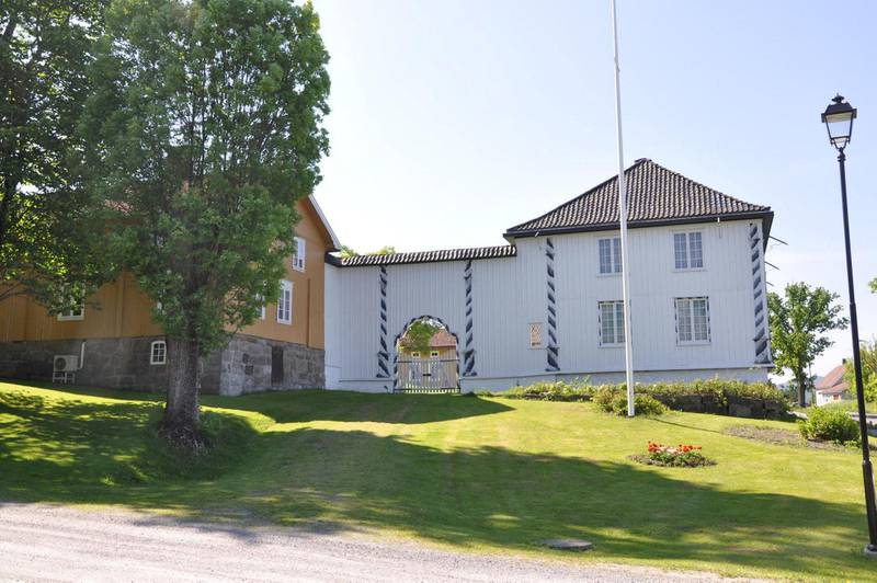 Fossesholm: Vestfossens landemerke, som hvert år de siste 18 årene har huset Prøysens sangskatter. Foto: Elisabeth Helgeland Wold
