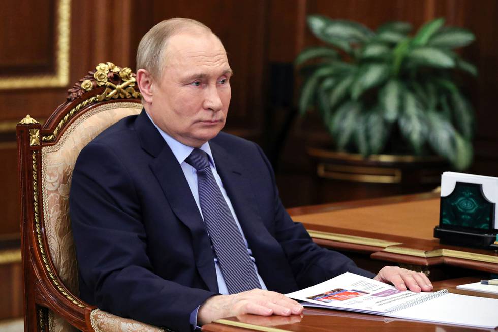 President Vladimir Putin har angivelig beklaget en påstand om Adolf Hitler fra utenriksminister Sergej Lavrov. Foto: Mikhail Klimentyev, Kreml Pool Photo via AP / NTB