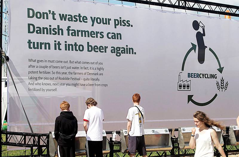 Drikk øl, resirkuler det som kommer ut, og drikk nytt øl neste år. Bare på Roskilde. FOTO: Mode Steinkjer