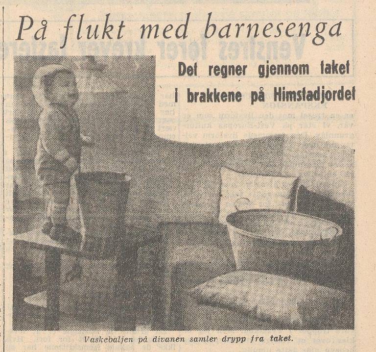 Dagbladet besøkte brakkeleiren på Himstadjordet i februar 1948 og beskrev i detalj de dårlige boforholdene med vannlekkasjer og skadedyr, men også gleden beboerne viste over å ha et sted å bo.